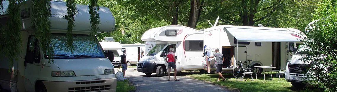 https://bestelements.de/wp-content/uploads/Banner-Wohnwagen-Campingplatz.webp