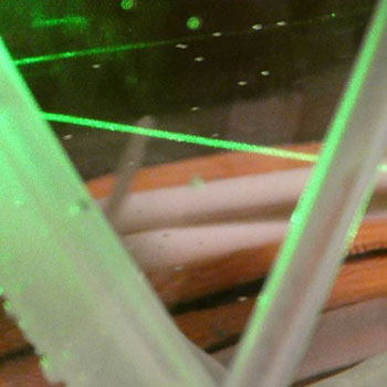 Investigación sobre el hidrógeno: nanoburbujas en el rayo láser verde