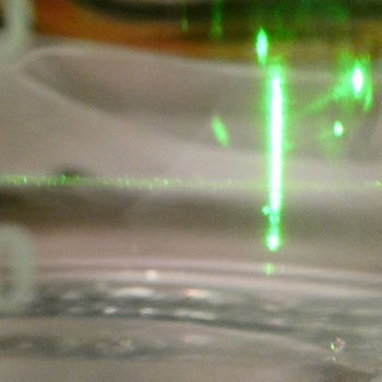 Investigación sobre el hidrógeno: nanoburbujas en el rayo láser verde