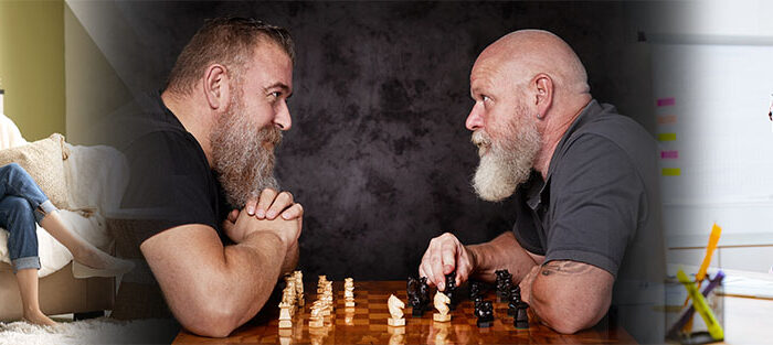 Zufrieden und entspannt Schach